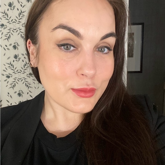 Meet your Posher, Suzanne - Picture 1 of 1